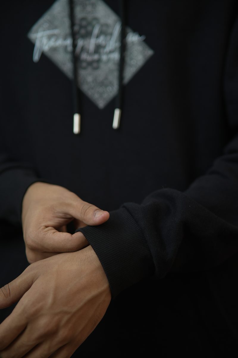 Black Paisley Hoodie & Dropsoulder Combo