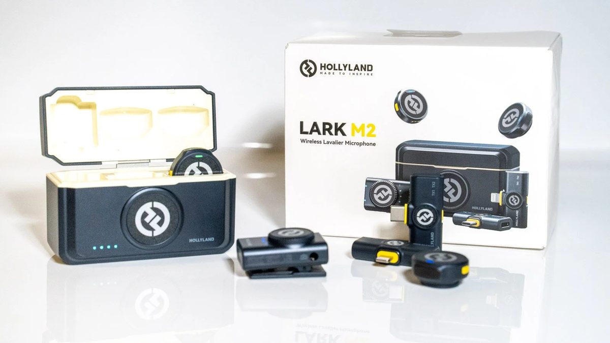 Hollyland Lark M2 Wireless Microphone (1:1 Master Copy)