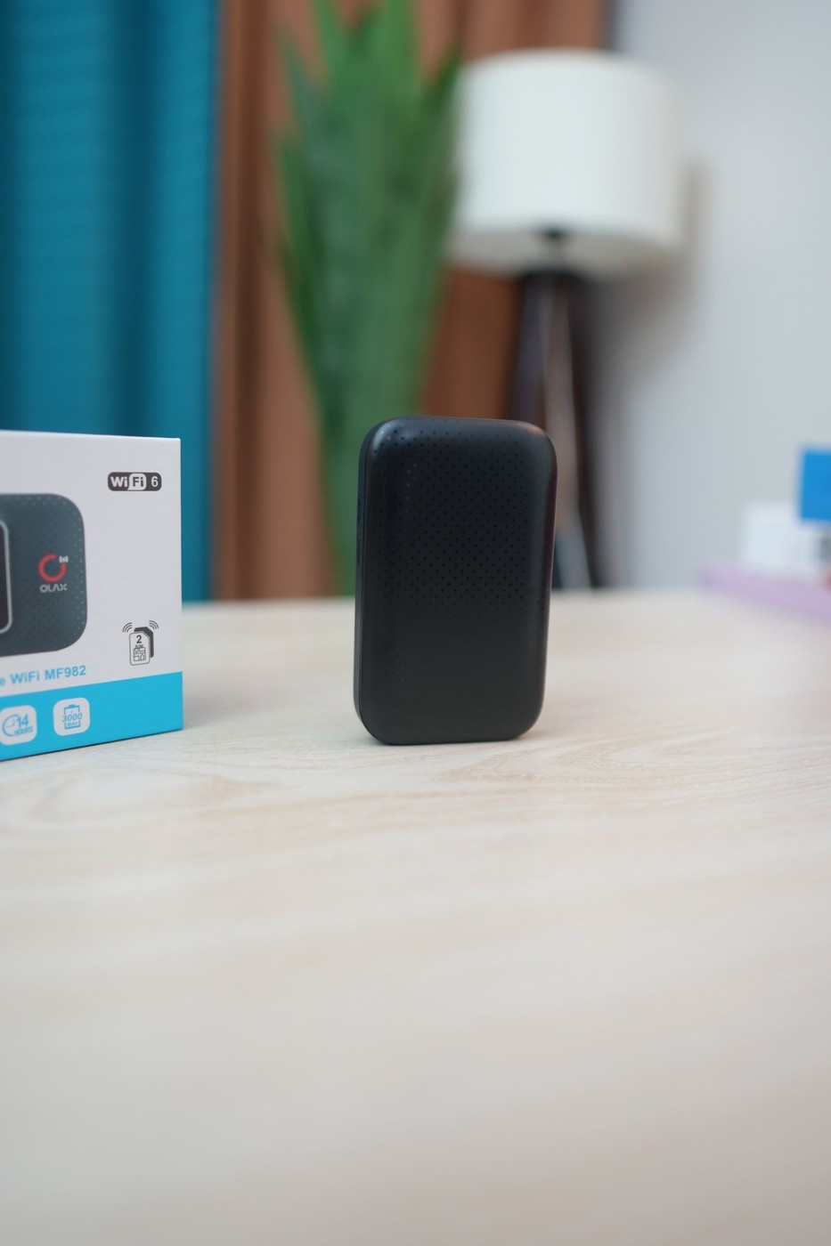 OLAX MF982 4G+ LTE Pocket WiFi Router (LCD Display, Dual SIM)