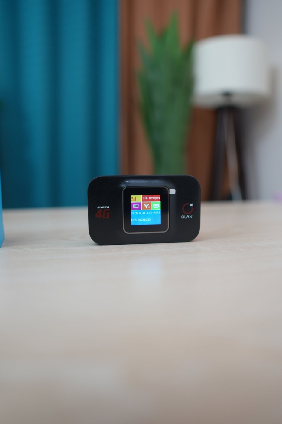 OLAX MF982 4G+ LTE Pocket WiFi Router (LCD Display, Dual SIM)
