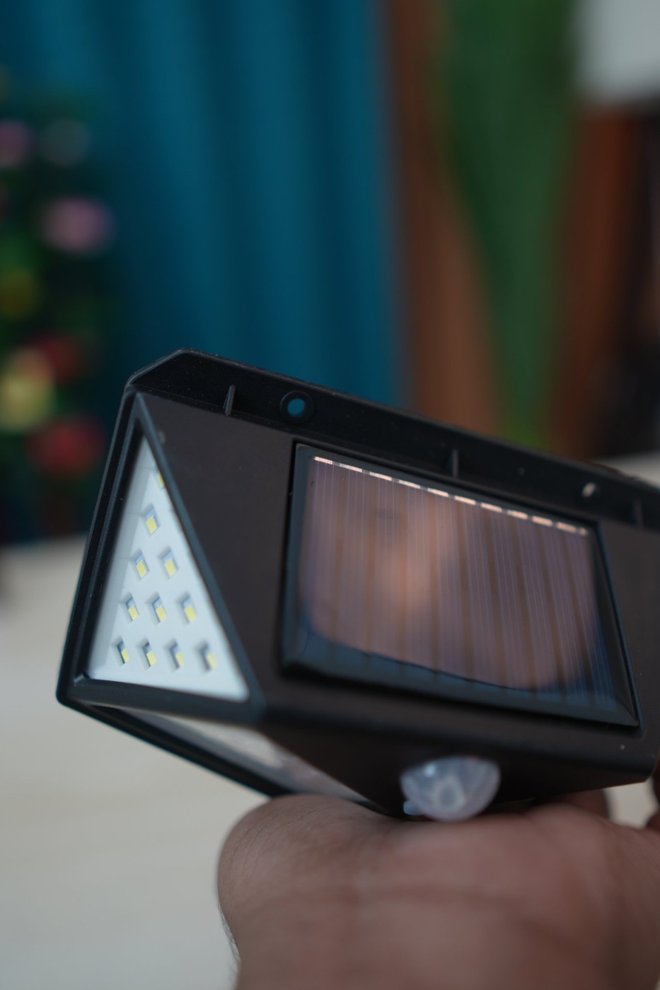 Solar Interaction Wall Lamp BK-100 (100 LED, Motion Sensor)