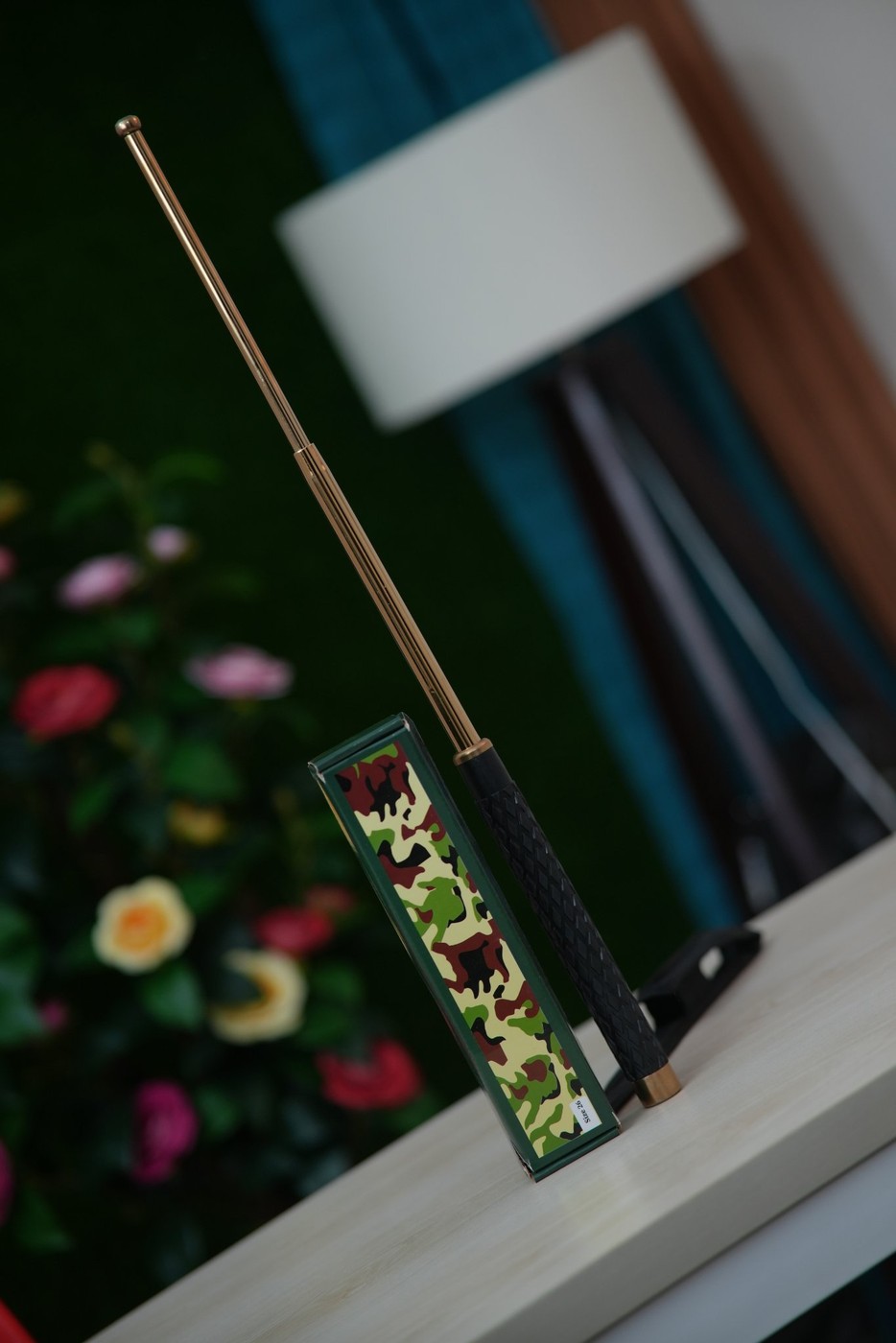 26 Inch Self Defense Stick (Golden, Expandable Metal Baton)